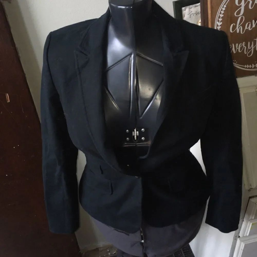 Banana Republic Factory black stretch 6P blazer